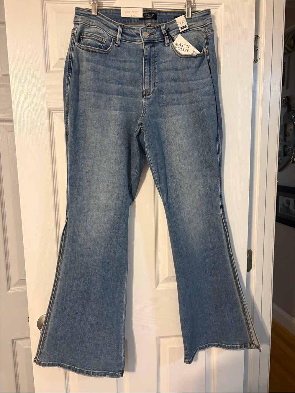 Judy Blue Flare Jeans in Light Denim Blue
